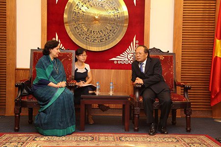 Bộ trưởng BộVHTTDL Hoàng Tuấn Anh tiếp Đại sứ Cộng hòa Ấn Độ tại Việt Nam Preeti Saran